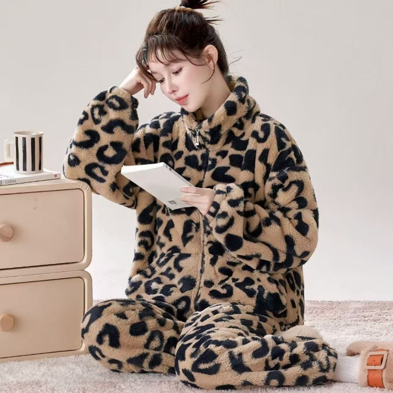 Women’s Leopard Print Fleece Pajama Set
