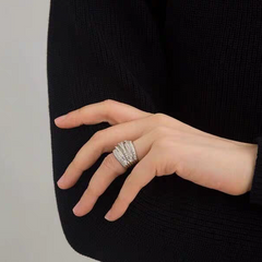 Luxe intertwined ring