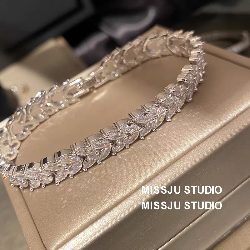 Diamond Leaf Tennis Bracelet