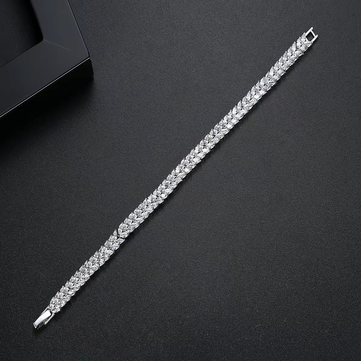 Diamond Leaf Tennis Bracelet